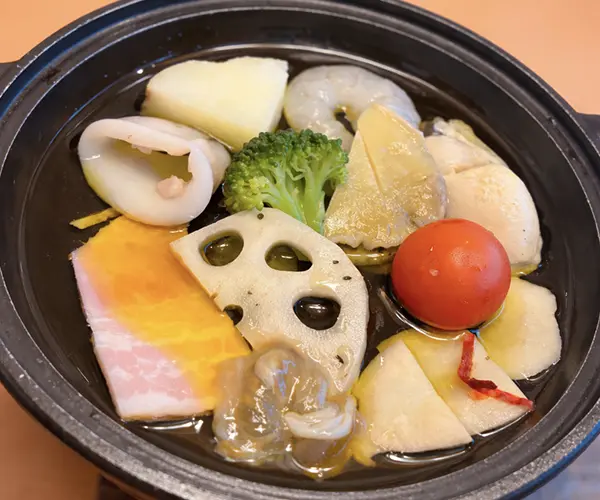 鮑と牡蠣 のアヒージョ