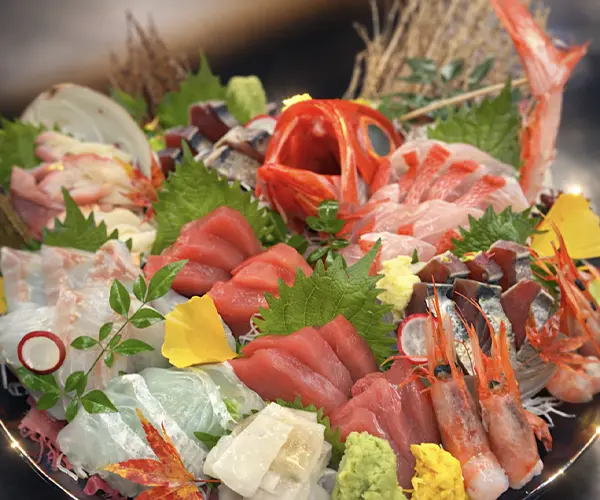 刺身盛り合わせ（3～4人前のシェアサイズ）