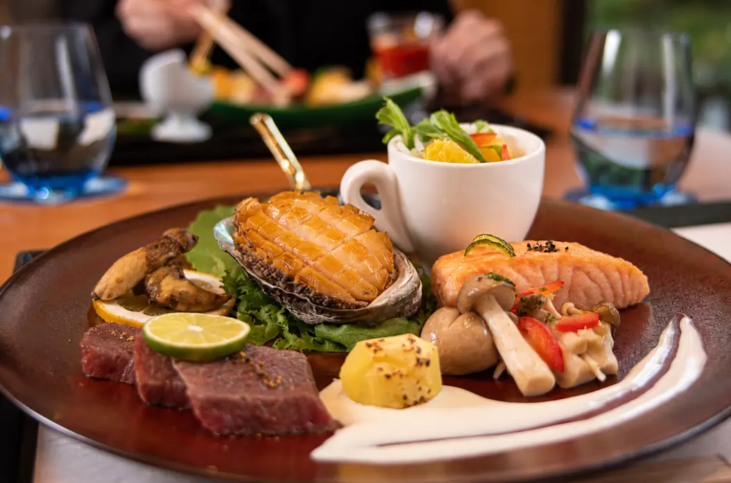 主役級の料理を贅沢に揃えた最上位会席